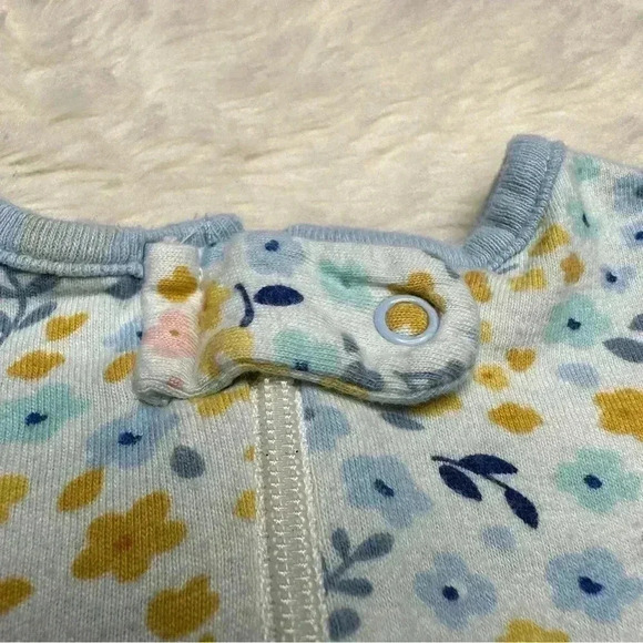 Gerber Footed Onesie Pajamas White & Blue Floral Zippered Size Newborn - Picture 4 of 16